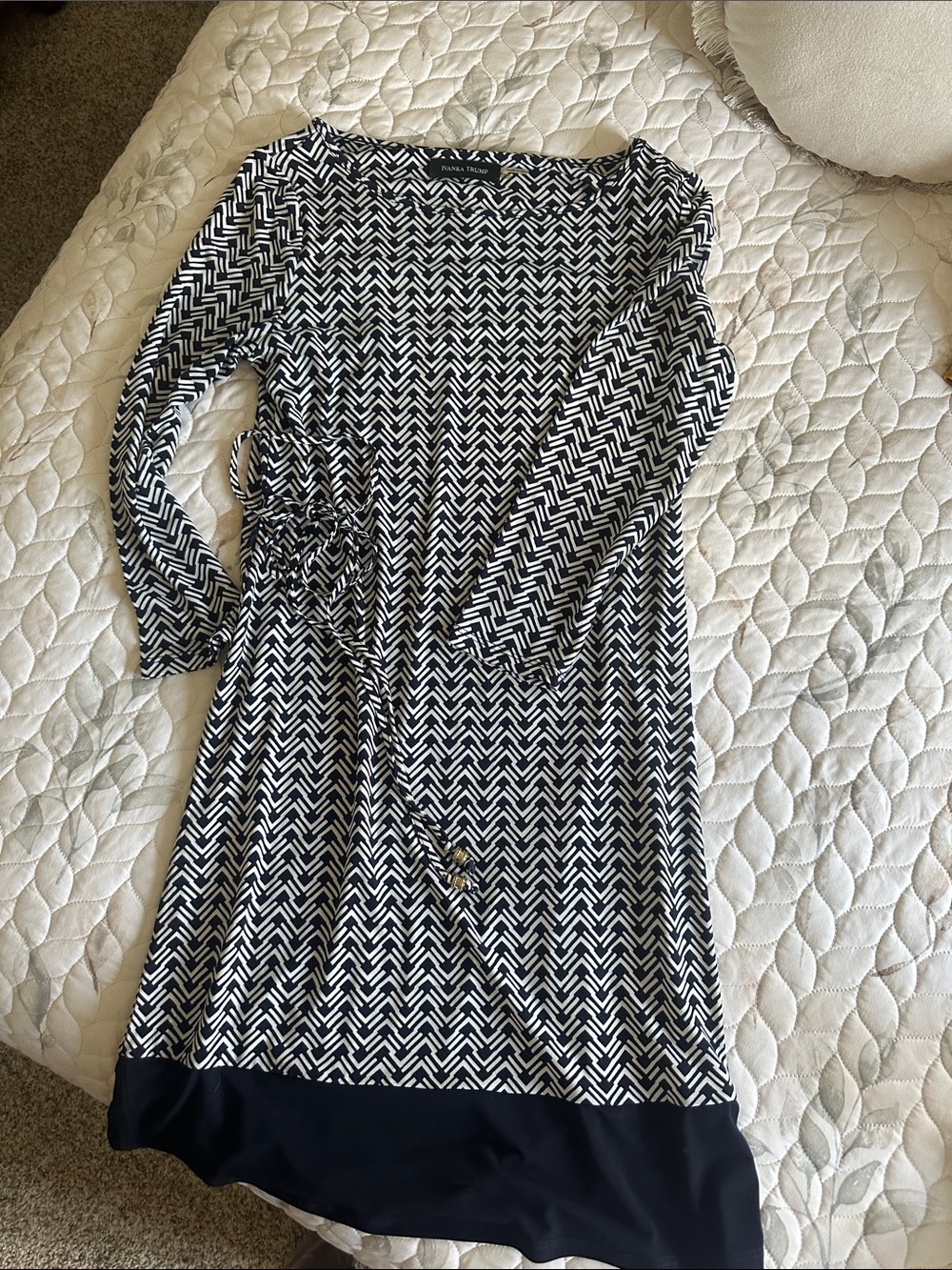 Ivanka Trump Black & White Chevron Long Sleeve Tie-Waist Dress